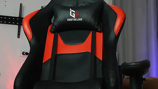 Snapshot of danielkraigforu chatting on 25, 2, 2025 danielkraigforu online show from 25, 2, 2025