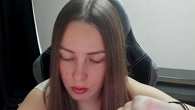 Mia shy1 online show from 3, 7, 2026