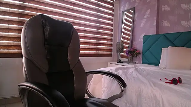 Snapshot of Moony_14 chatting on 8, 3, 2025 Moony 14 online show from 8, 3, 2025