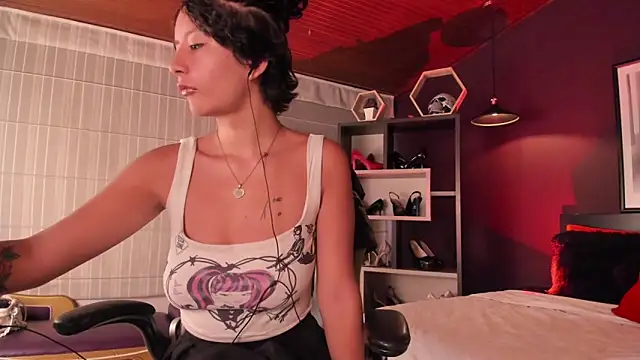 Moony 14 online show from 1, 4, 2026