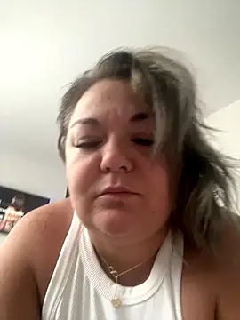 Snapshot of MikyVesela chatting on 15, 10, 2025 MikyVesela online show from 15, 10, 2025