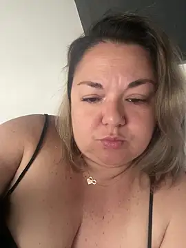 Snapshot of MikyVesela chatting on 13, 5, 2026 MikyVesela online show from 13, 5, 2026
