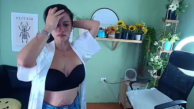 Snapshot of Aliiz_01 chatting on 20, 3, 2025 Aliiz 01 online show from 20, 3, 2025