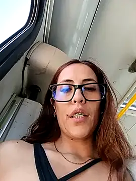 Snapshot of Lena-32 chatting on 27, 2, 2025 Lena-32 online show from 27, 2, 2025