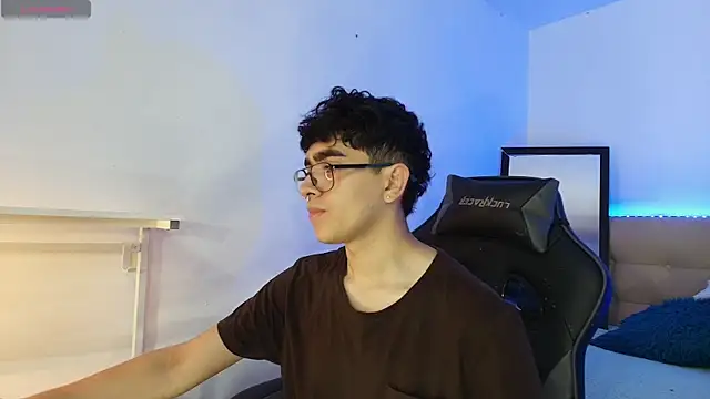 Snapshot of _nickconnor01 chatting on 12, 11, 2025 nickconnor01 online show from 12, 11, 2025