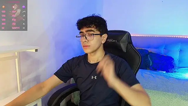 Snapshot of _nickconnor01 chatting on 3, 12, 2025 nickconnor01 online show from 3, 12, 2025