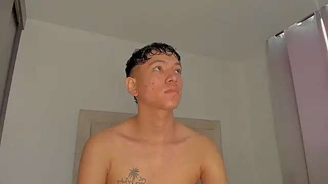 Snapshot of JulianRose_1 chatting on 18, 4, 2026 JulianRose 1 online show from 18, 4, 2026