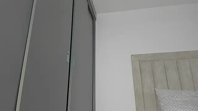 Snapshot of JulianRose_1 chatting on 28, 6, 2026 JulianRose 1 online show from 28, 6, 2026