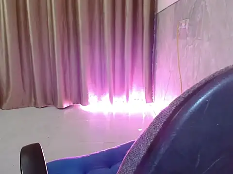 Snapshot of Pink_Pretty chatting on 14, 9, 2025 Pink Pretty online show from 14, 9, 2025