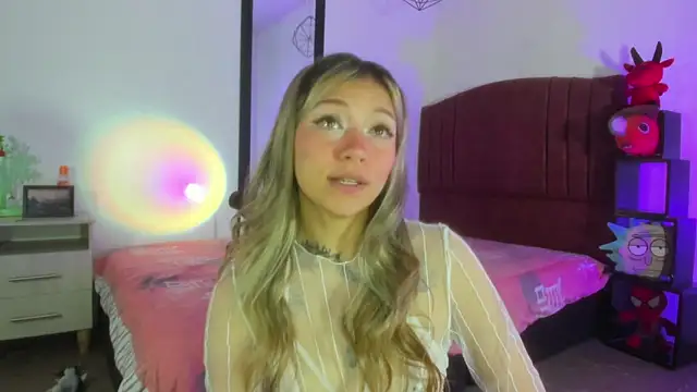 Snapshot of alisson_zafiro_ chatting on 15, 12, 2024 alisson zafiro online show from 15, 12, 2024