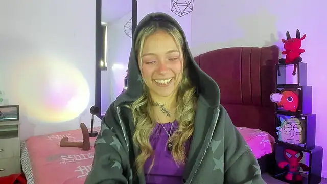 Snapshot of alisson_zafiro_ chatting on 18, 12, 2024 alisson zafiro online show from 18, 12, 2024