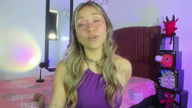 Snapshot of alisson_zafiro_ chatting on 18, 12, 2024 alisson zafiro online show from 18, 12, 2024