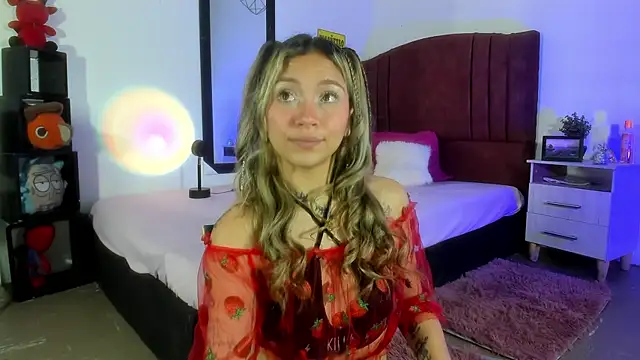 Snapshot of alisson_zafiro_ chatting on 7, 1, 2025 alisson zafiro online show from 7, 1, 2025