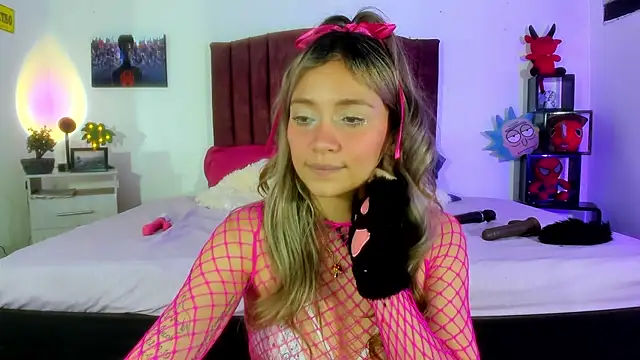 Snapshot of alisson_zafiro_ chatting on 8, 1, 2025 alisson zafiro online show from 8, 1, 2025