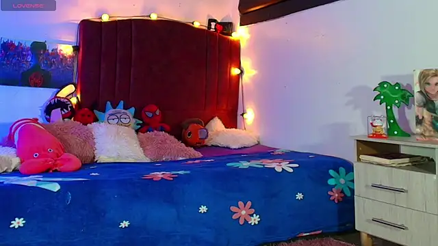 Snapshot of alisson_zafiro_ chatting on 19, 9, 2025 alisson zafiro online show from 19, 9, 2025