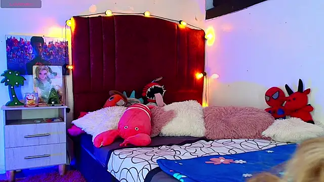 Snapshot of alisson_zafiro_ chatting on 8, 10, 2025 alisson zafiro online show from 8, 10, 2025