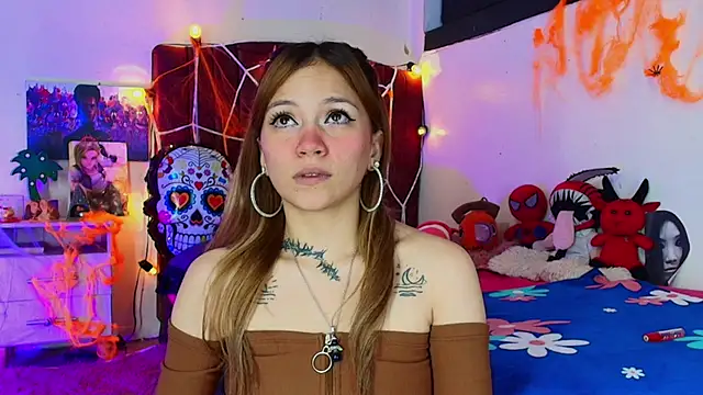 Snapshot of alisson_zafiro_ chatting on 29, 10, 2025 alisson zafiro online show from 29, 10, 2025