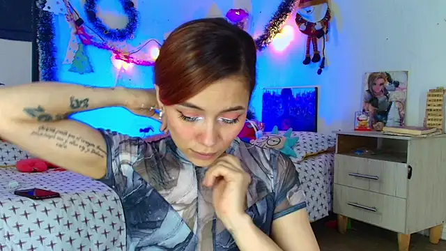 Snapshot of alisson_zafiro_ chatting on 15, 12, 2025 alisson zafiro online show from 15, 12, 2025