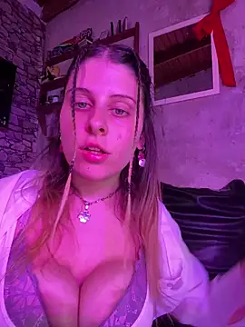 Snapshot of FlorBich chatting on 19, 5, 2026 FlorBich online show from 19, 5, 2026