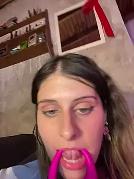 Snapshot of FlorBich chatting on 7, 6, 2026 FlorBich online show from 7, 6, 2026