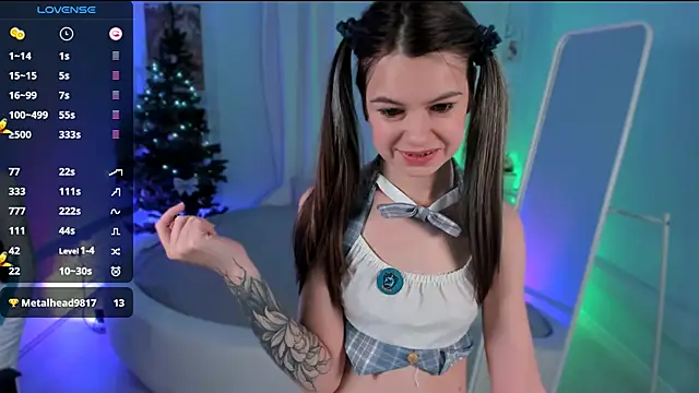 Snapshot of Lil_Amelie chatting on 13, 12, 2024 Lil Amelie online show from 13, 12, 2024