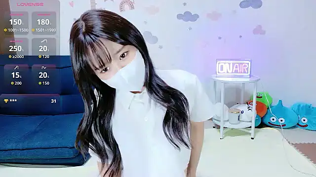 Snapshot of _Iroha_99 chatting on 9, 10, 2025 Iroha 99 online show from 9, 10, 2025