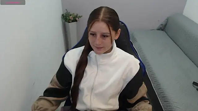 valerie diaz1 online show from 3, 10, 2025