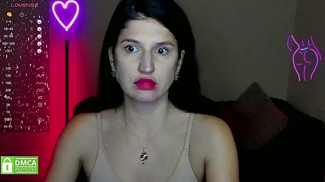 Alianna Solo Kisses online show from 2, 2, 2025