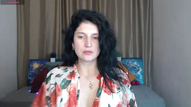 Alianna Solo Kisses online show from 18, 3, 2025