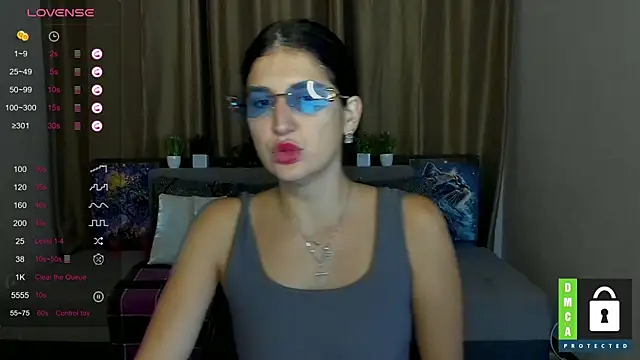 Alianna Solo Kisses online show from 23, 9, 2025