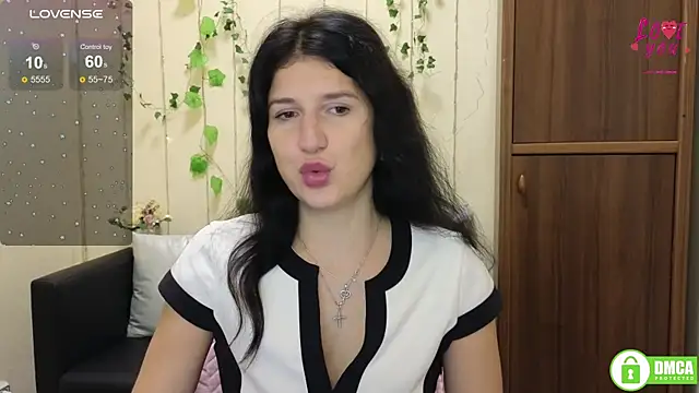 Alianna Solo Kisses online show from 25, 10, 2025