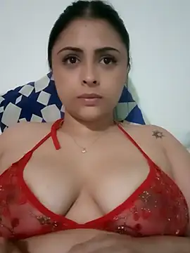 Snapshot of MelannyBell chatting on 2, 12, 2024 MelannyBell online show from 2, 12, 2024