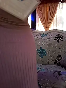 Snapshot of MelannyBell chatting on 25, 1, 2025 MelannyBell online show from 25, 1, 2025