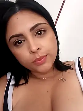 Snapshot of MelannyBell chatting on 14, 2, 2025 MelannyBell online show from 14, 2, 2025