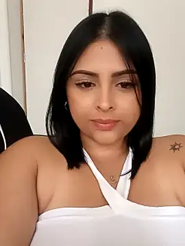 Snapshot of MelannyBell chatting on 15, 2, 2025 MelannyBell online show from 15, 2, 2025