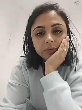 Snapshot of MelannyBell chatting on 25, 11, 2025 MelannyBell online show from 25, 11, 2025