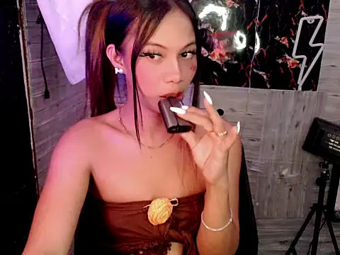 whiteladyboy online show from 23, 10, 2025