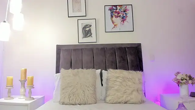 helen mooree online show from 16, 4, 2026