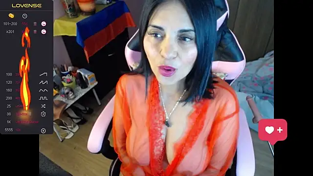 Snapshot of paolagomez_ chatting on 15, 10, 2025 paolagomez online show from 15, 10, 2025