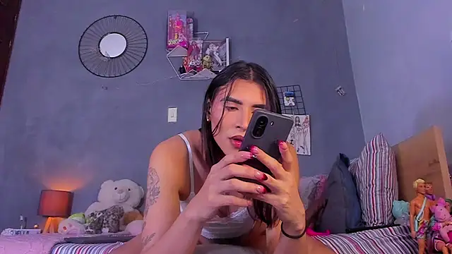 Snapshot of tiffbeatiful chatting on 8, 11, 2025 tiffbeatiful online show from 8, 11, 2025