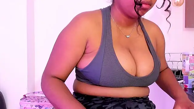 Snapshot of Lizzie_Williams_ chatting on 25, 11, 2025 Lizzie Williams online show from 25, 11, 2025