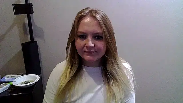 PhatAssBlond online show from 16, 12, 2024