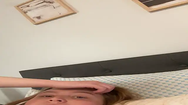 PhatAssBlond online show from 24, 12, 2024