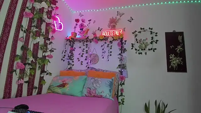 Snapshot of anasttacia_210 chatting on 4, 12, 2025 anasttacia 210 online show from 4, 12, 2025