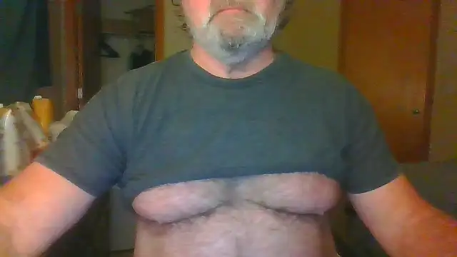 Snapshot of Doherty10 chatting on 13, 11, 2025 Doherty10 online show from 13, 11, 2025