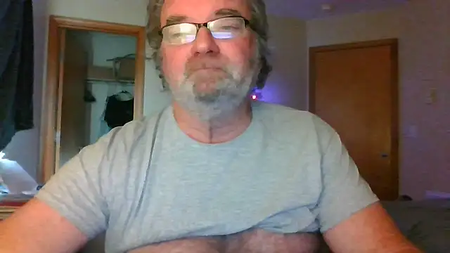 Snapshot of Doherty10 chatting on 13, 12, 2025 Doherty10 online show from 13, 12, 2025