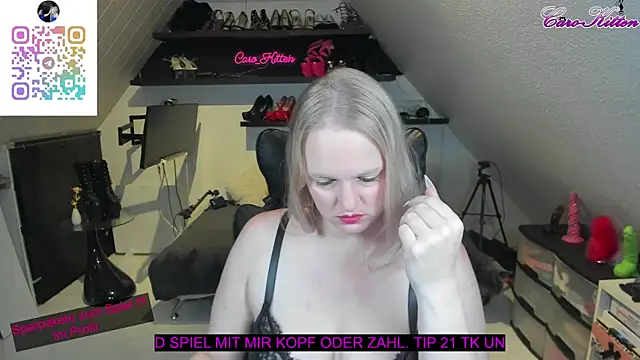 Snapshot of caro_kitten chatting on 25, 10, 2025 caro kitten online show from 25, 10, 2025