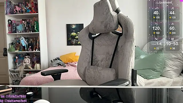 unicornsfeet online show from 9, 3, 2025