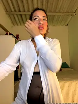 lia huan online show from 17, 9, 2025