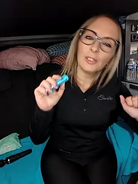 Jade Emeraud online show from 2, 12, 2025